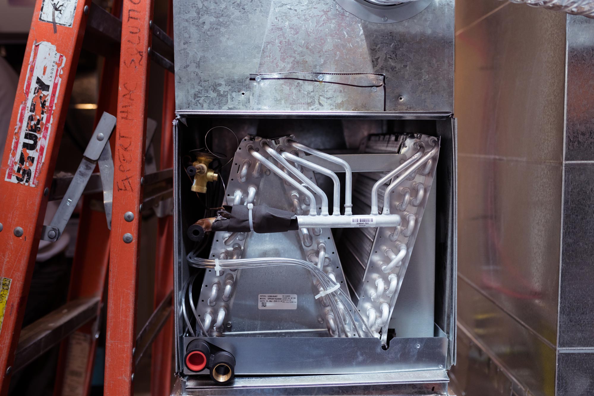 Calgary-Professional-HVAC-technician Expert Hvac Solutions, Carrrier Experts, furnace cleaning in Calgary, furnace with high AFUE rating, affordable furnace tuneup